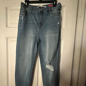 Celebrity Pink Jeans. Size 13/31